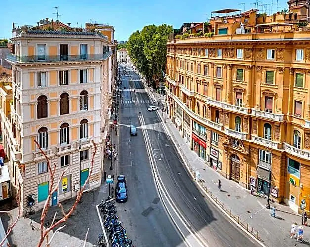 Oda ve Kahvaltı V Collection Relais Badoer Roma